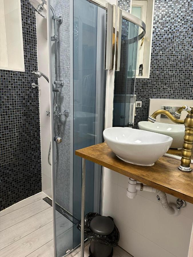 City Centre Apartment Wielopole Krakow Bagian luar foto